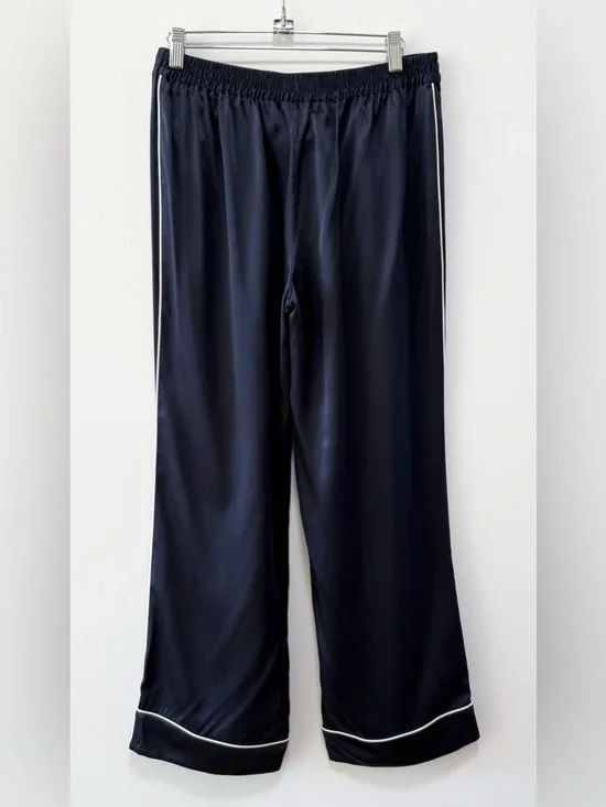 Olivia Von Halle Set - Picture 4 of 4